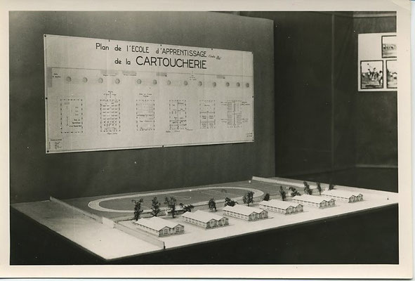 1945-Exposition Rénovation des Métiers au Parc des Expositions à Toulouse.