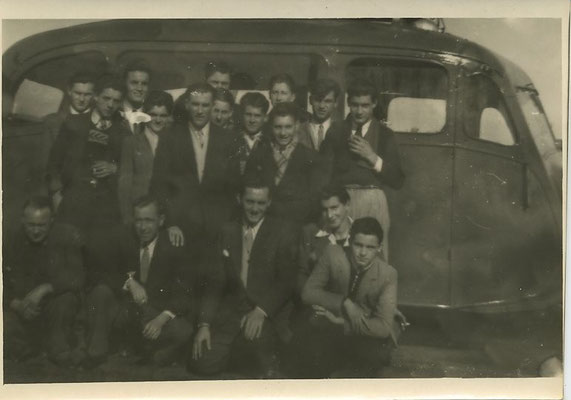 M. GRATELOUP et des élèves.