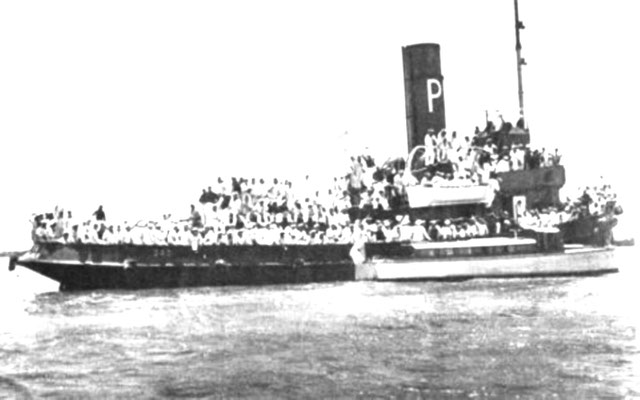 Die "Lancha" mit der Hafenpräfektur und dem Botschafter sind am Schlepper "Coloso" längseits gegangen.