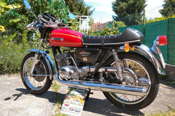 Suzuki GT250