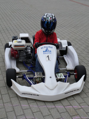 Land Hadelns Norick Meier wurde beim 4. Vorlauf zur Dt. Kartslalom-Jugendmeisterschaft in Sanitz am 09.06.2013 Fünfter von acht Startern