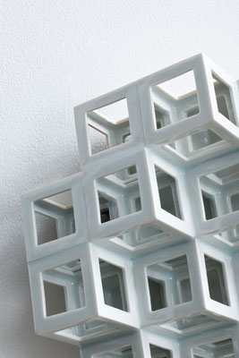 Lattice receptacle‐Monocrystal 1, 2012, Porcelain, h.25×w.25×d.11㎝ 