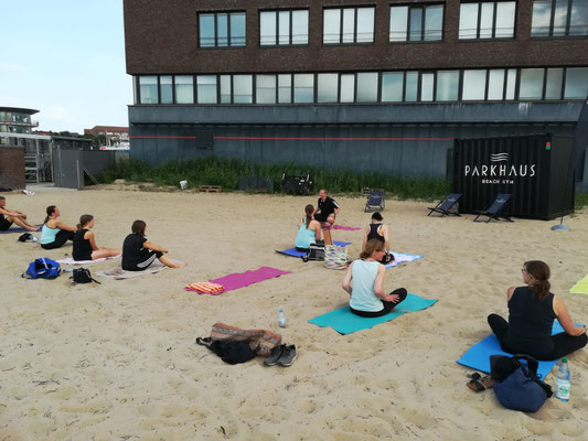 Fotos vom Yoga im Weserstrandbad