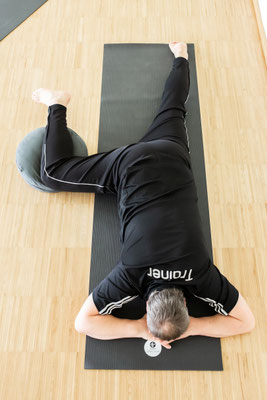 Fred bei Yoga-Übung