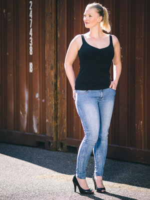 Container, Gegenlicht, Fotoshooting, Schauspieler, Karlsruhe, Katharina Roczyn,