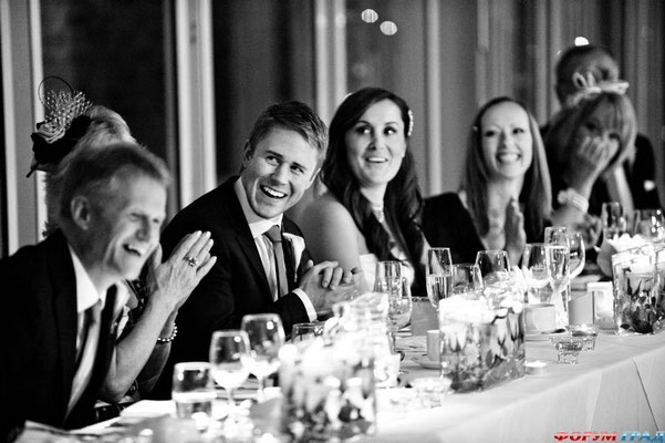 Hochzeitszauberer für die Region Rastatt, Heilbronn, Lauffen, Abstatt, Ilsfeld und Brackenheim als Stand-Up Show, Tischzauberer, Close-Up Show und Bühnenshow. Zauberer & Mentalist für Ihre Hochzeit immer ein Genuß erleben. Jetzt anrufen und buchen!  