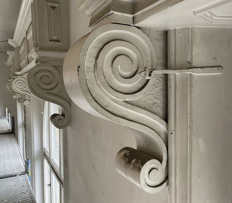 Alte Physik Tübingen, historische Fensterverkleidung