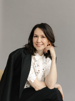 Maryam Azzuro, Klavierunterricht in Steglitz