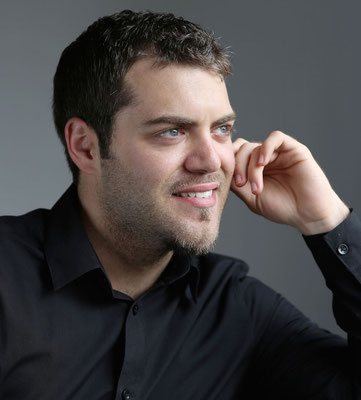 Christos Ntanakas, Klavierlehrer in Stuttgart-Feuerbach, West, Botnang, Zuffenhausen, Weilimdorf, Bad Cannstatt