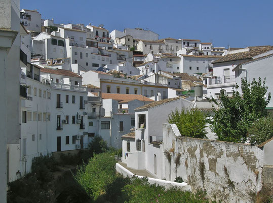 Setenil de las Bodegas (Andalusien): Den Fels als ...