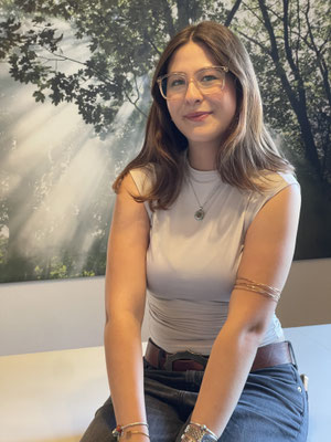 Marie-Charlotte für Nachhilfe in  Französisch, Englisch, Deutsch