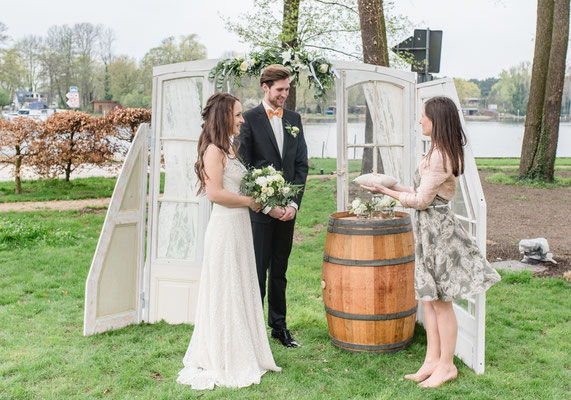 Brautkleid und Anzug und Schuhe: Crusz