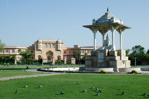 Jaipur - Autres 15 - Statue Circle