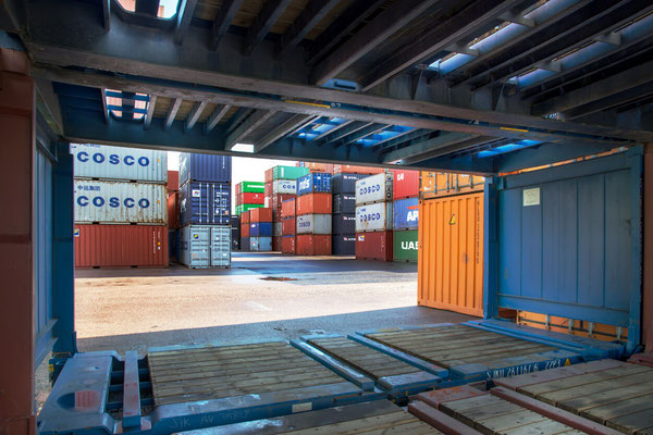 Containers 03