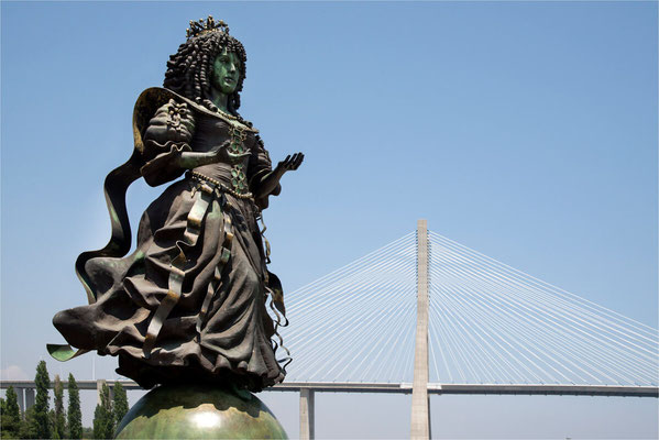 Lisbonne - Parc des Nations 18 - Ponte Vasco de Gama - Dona Catarina de Bragança
