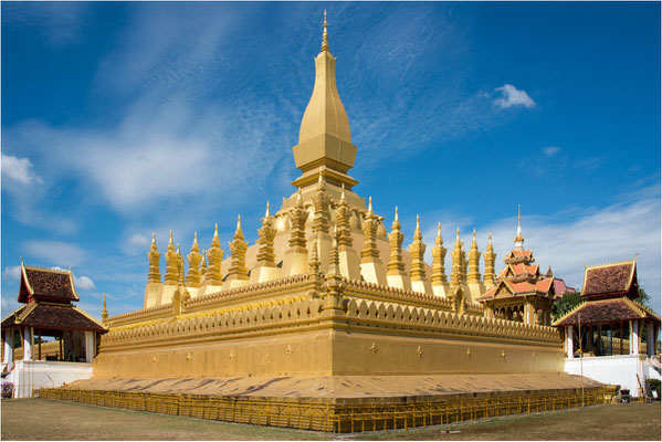 Wat That Luang 08