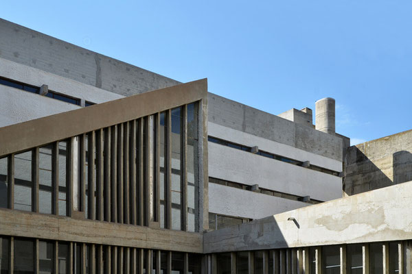 Le Corbusier 08 - Couvent de la Tourette - Eveux