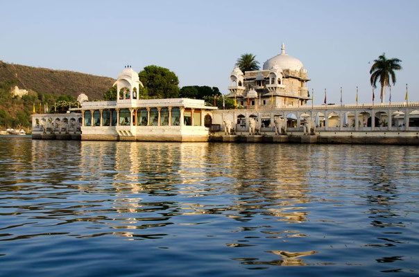 Udaipur 05 - Lake City