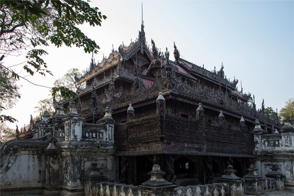 Mandalay - Monastère Shwenandaw Kyaung 01