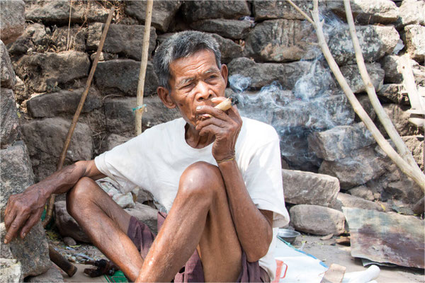 Monywa - Grottes de Po Win Taung 08