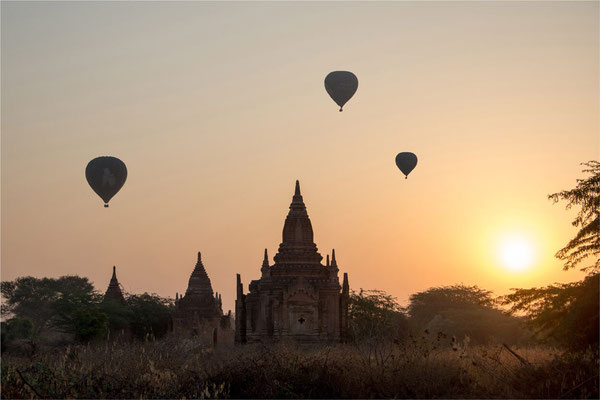 Bagan - Lever de soleil 06