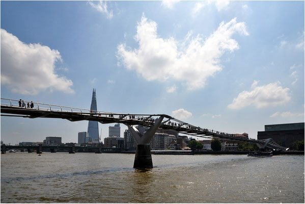 Londres -  - Millenium Bridge 01