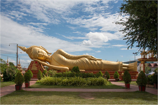 Wat That Luang 20