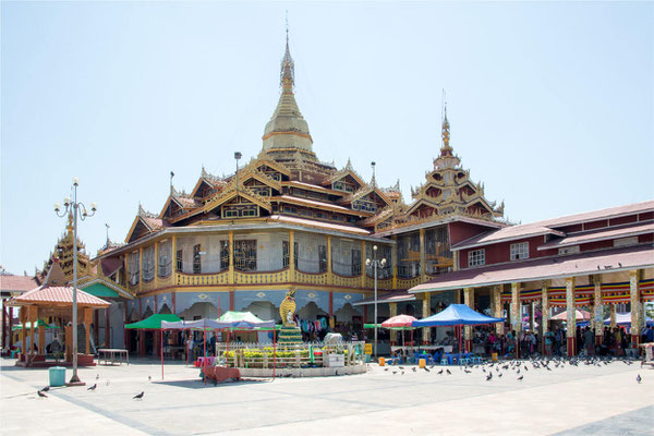 Lac Inlé - Pagode Phaung Daw Oo 02