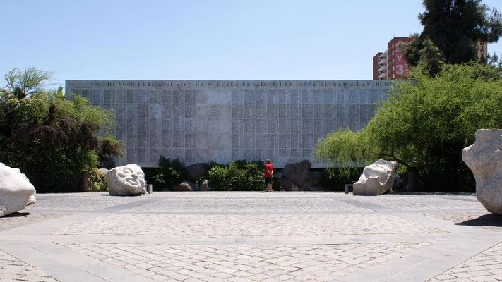 Santiago - Centre ville 07 - Mémorial aux disparus