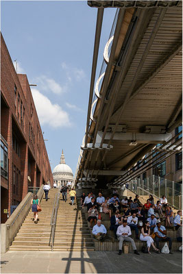 Londres -  - Millenium Bridge 02