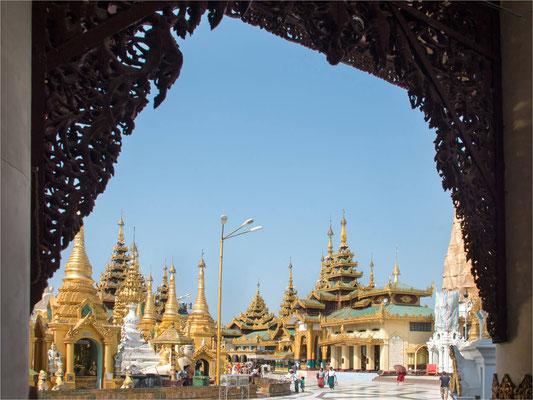 Yangon - Pagode Shwedagon 02