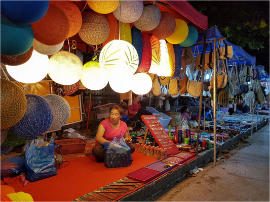 Luang Prabang - Marché de nuit - 18