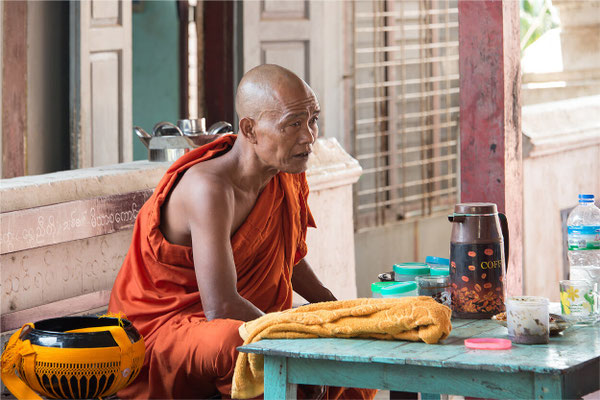 Sagaing - Pagode Shwe Kyet Kya 09 - Enseignement  bouddhiste