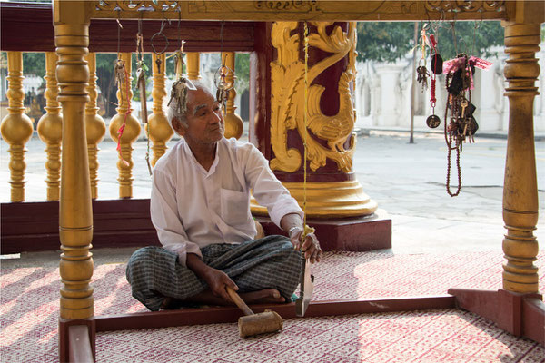 Mandalay - Pagode Kuthodaw 06