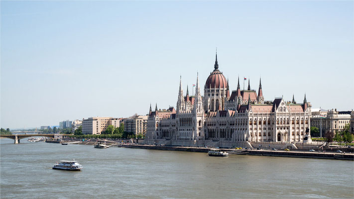 Au fil du Danube 01 - Le parlement