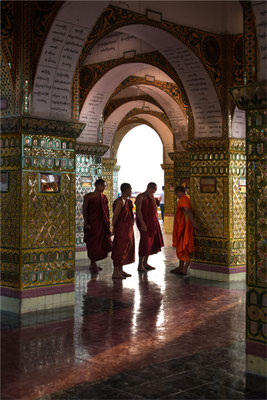 Mandalay - Pagode Sutaungpyei 09