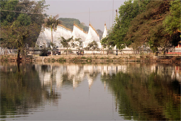 Mandalay - Pagode Kuthodaw 01