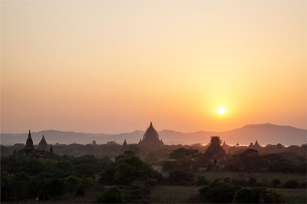 Bagan - Coucher de soleil depuis Shwe San Daw 04