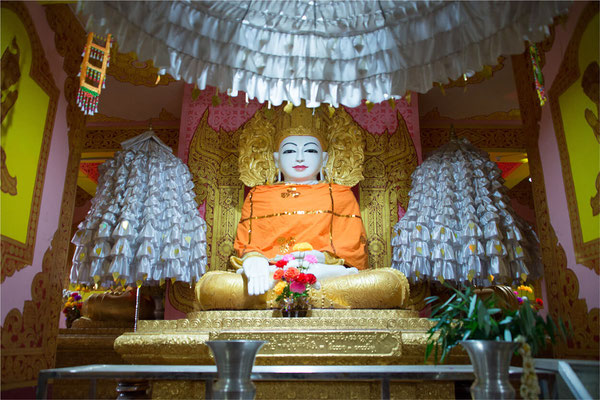 Monywa - Bodhi Tataung 05 - L'intérieur du Bouddha debout