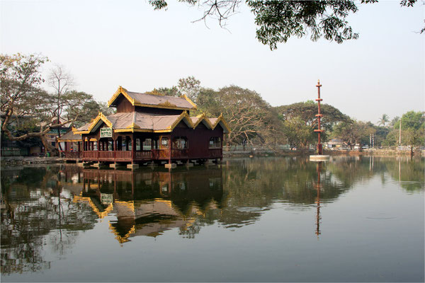 Mandalay - Pagode Kuthodaw 02