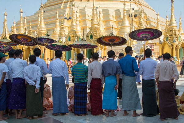 Yangon - Pagode Shwedagon - Noviciat 04