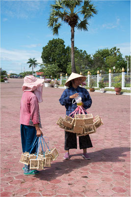 Wat That Luang 16