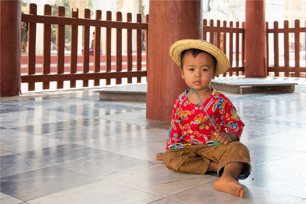 Bagan - Pagode Shwe Zi Gone 04