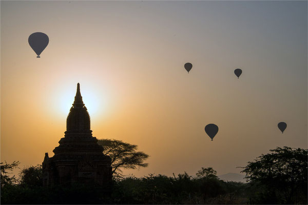 Bagan - Lever de soleil 03