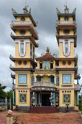 Hô Chi Minh Ville 01 - Sur la route - Temple de Cao Dai