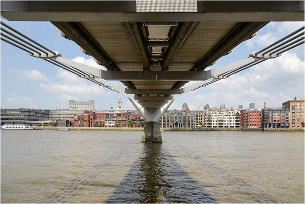 Londres -  - Millenium Bridge 04