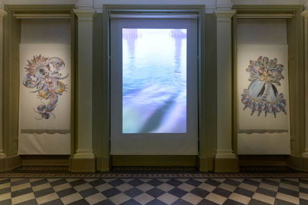 Armada von Miriam Ferstl