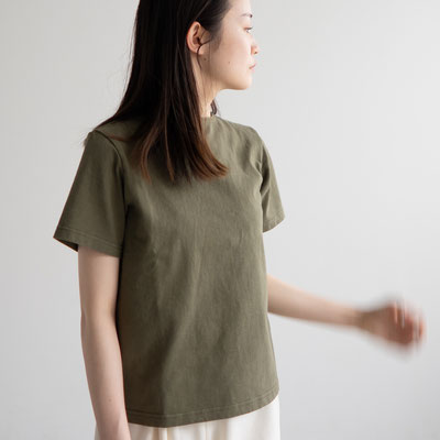 モデル身長：157cm size1　color：olivine