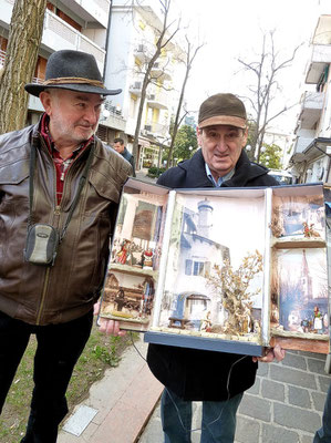 Obmann Heinz Eichler. Antonio Boemo, Obmann der Krippenfreunde Grado