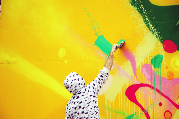 fresque street art couleurs chaudes de kendo Deuxglik